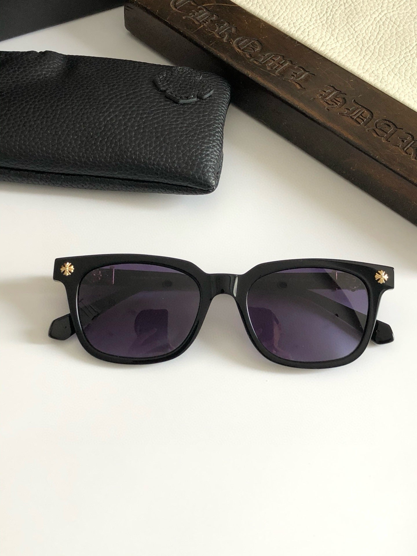 크롬하츠 콕스 어커 선글라스