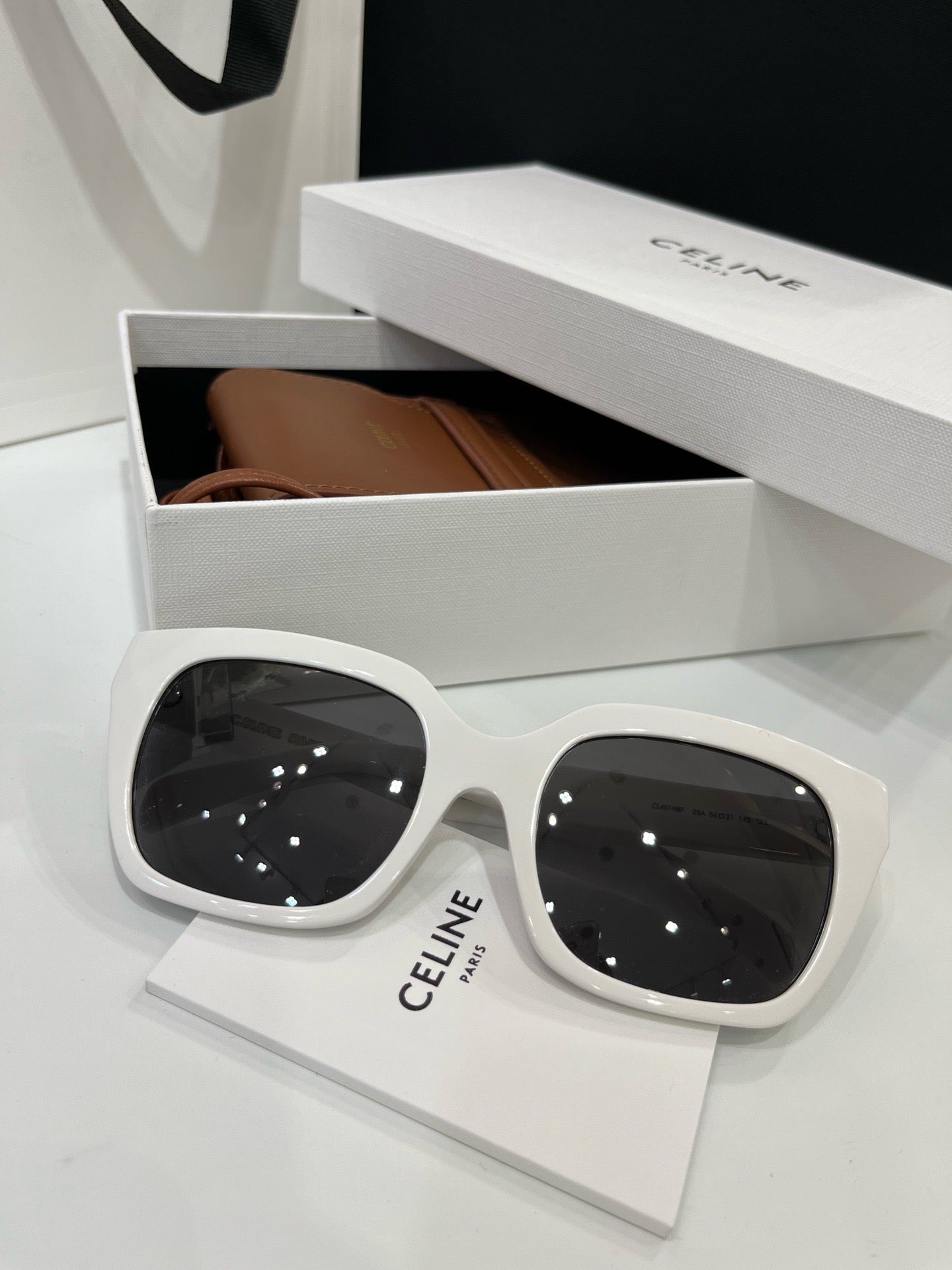 셀린느 선글라스 CL40198