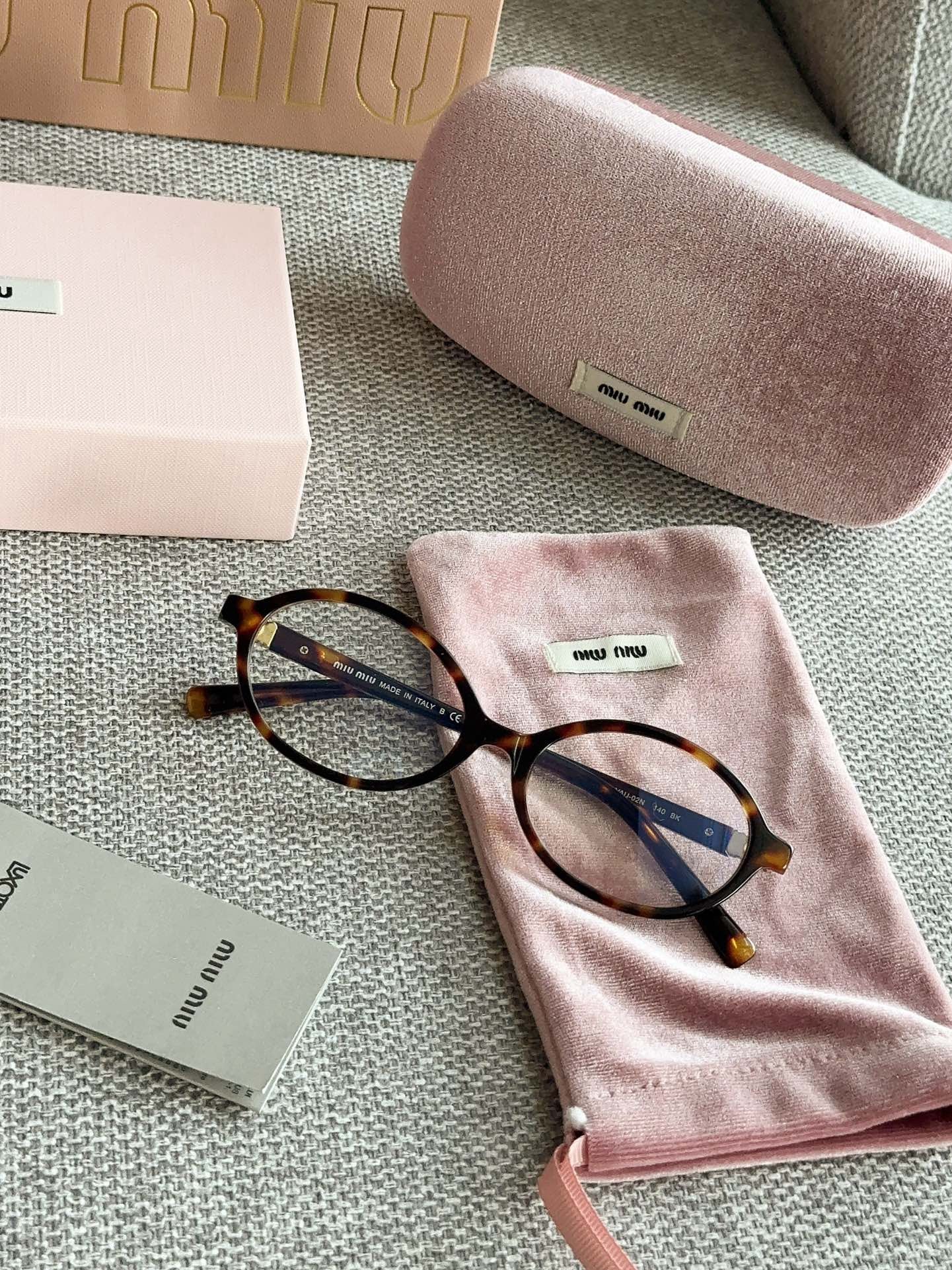 미우미우 안경 SMU04Z