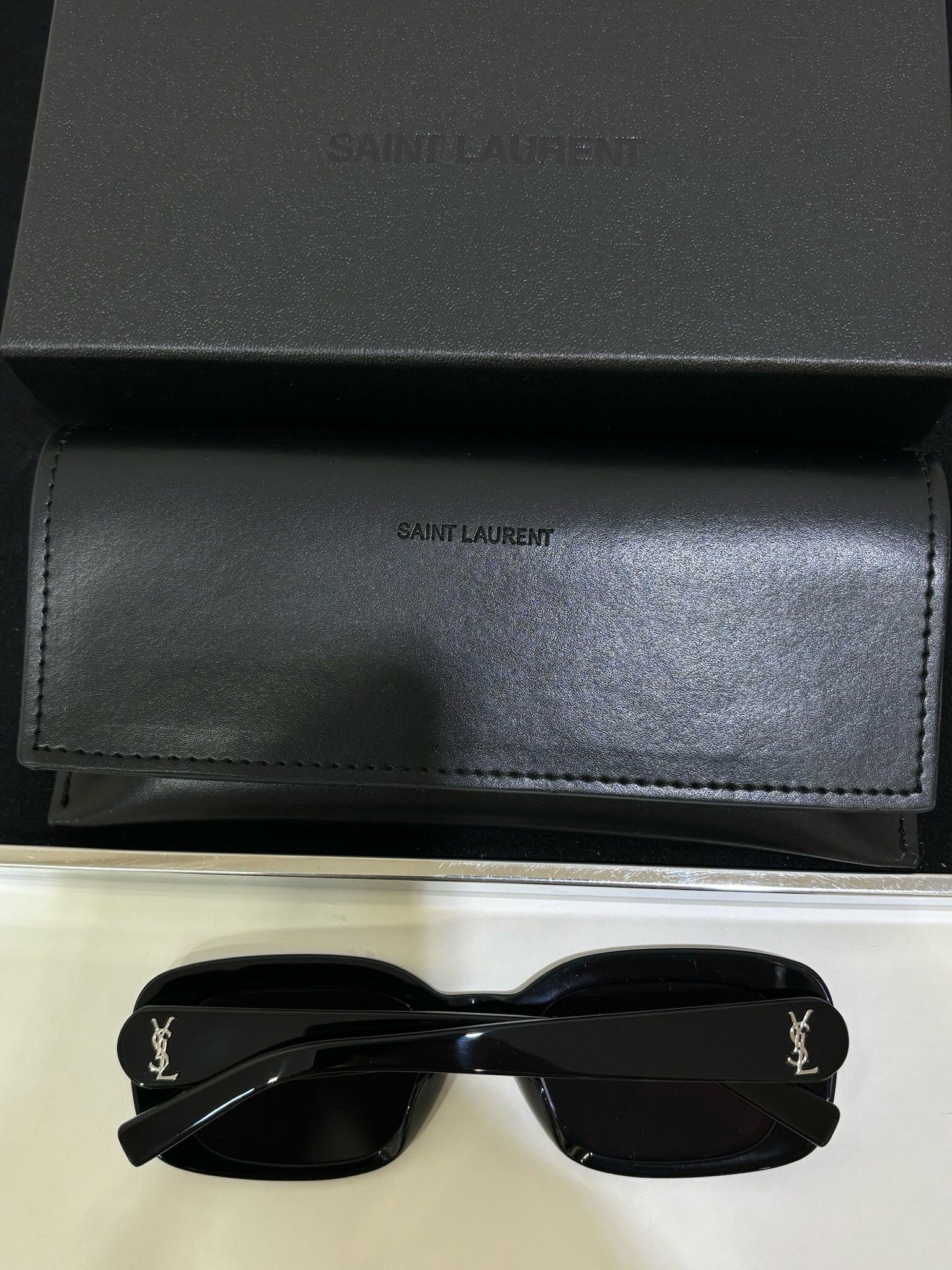 생로랑 선글라스 SLM130F