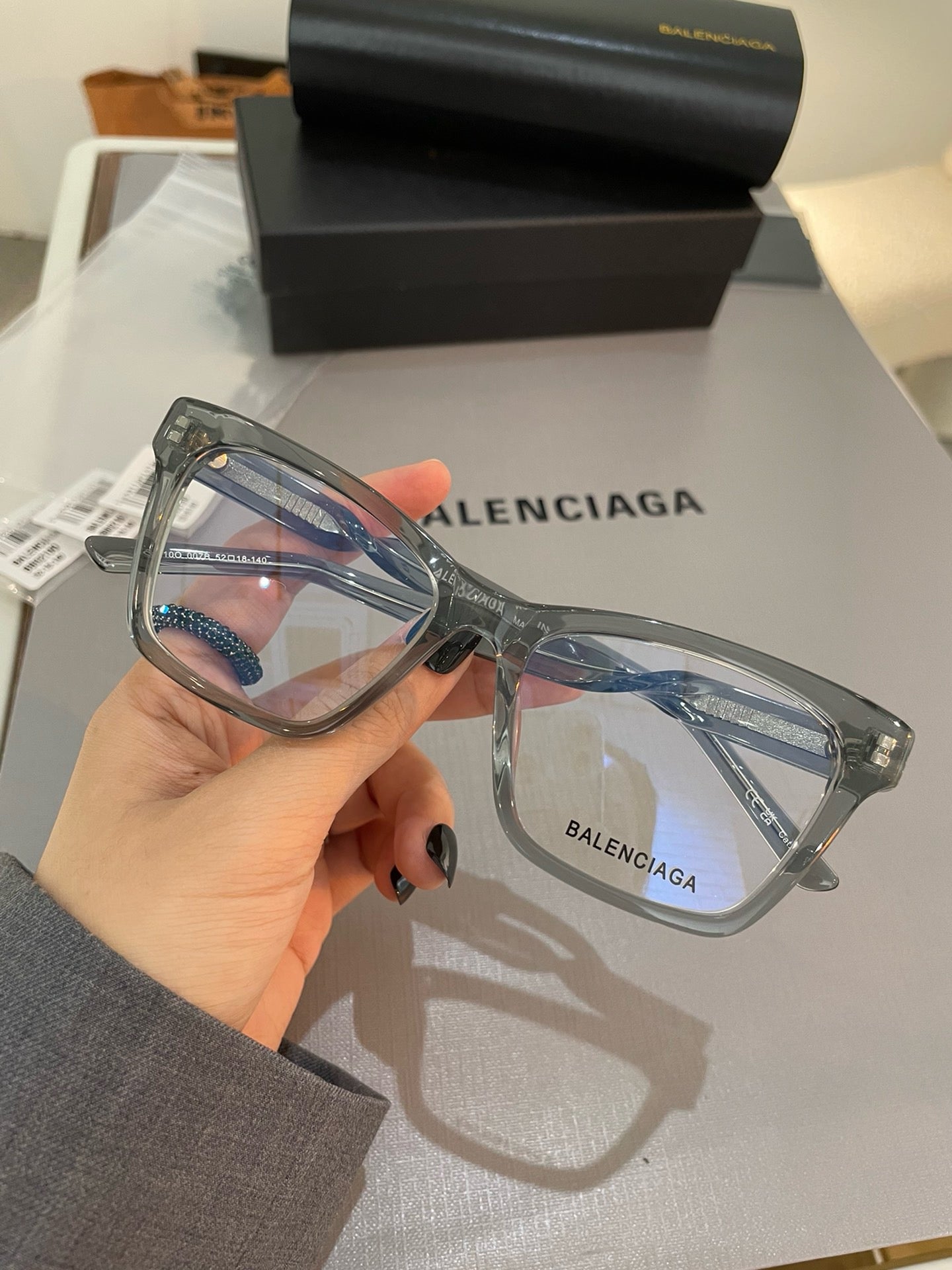 발렌시아가 안경 BB0210O