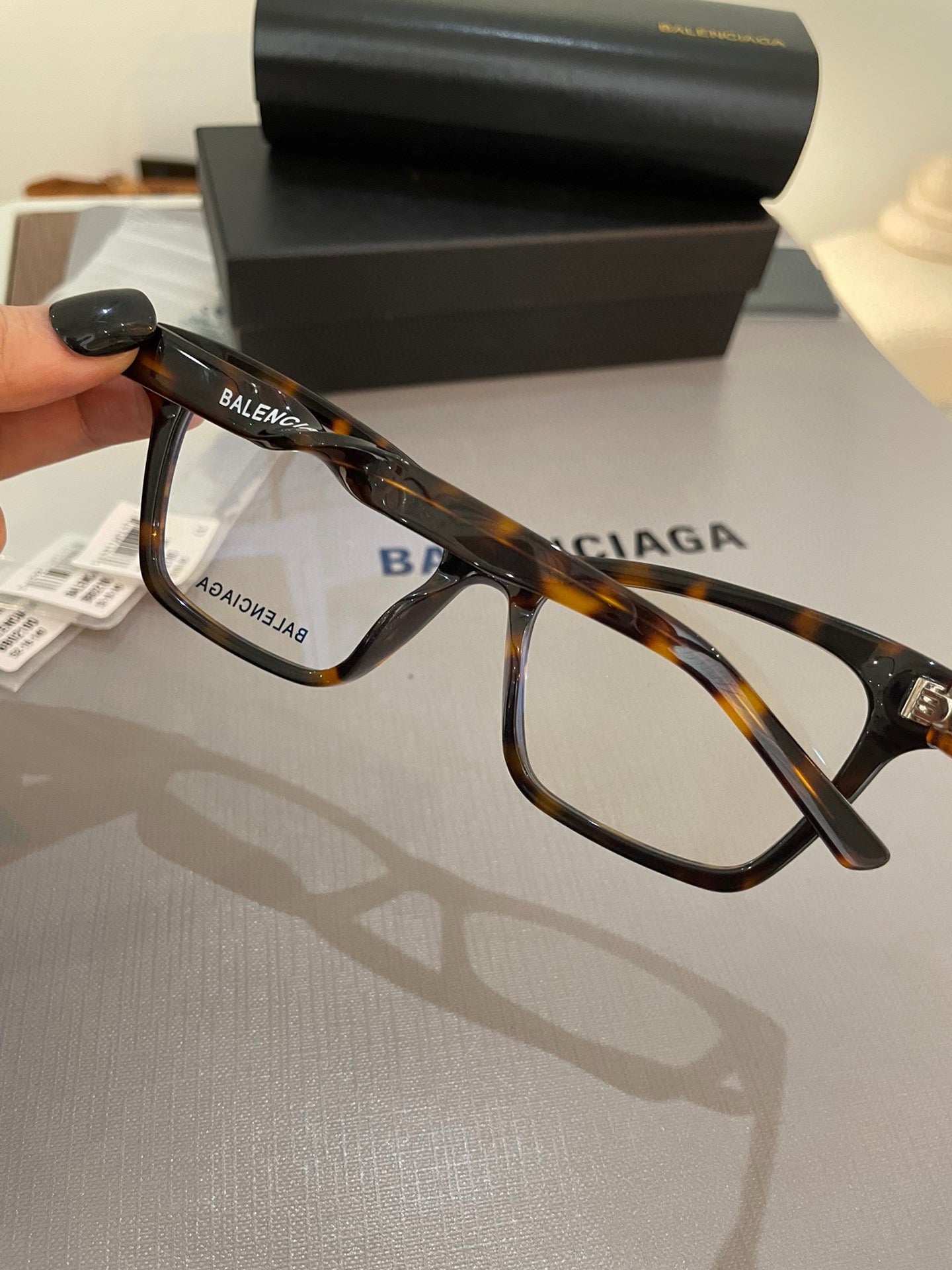 발렌시아가 안경 BB0210O