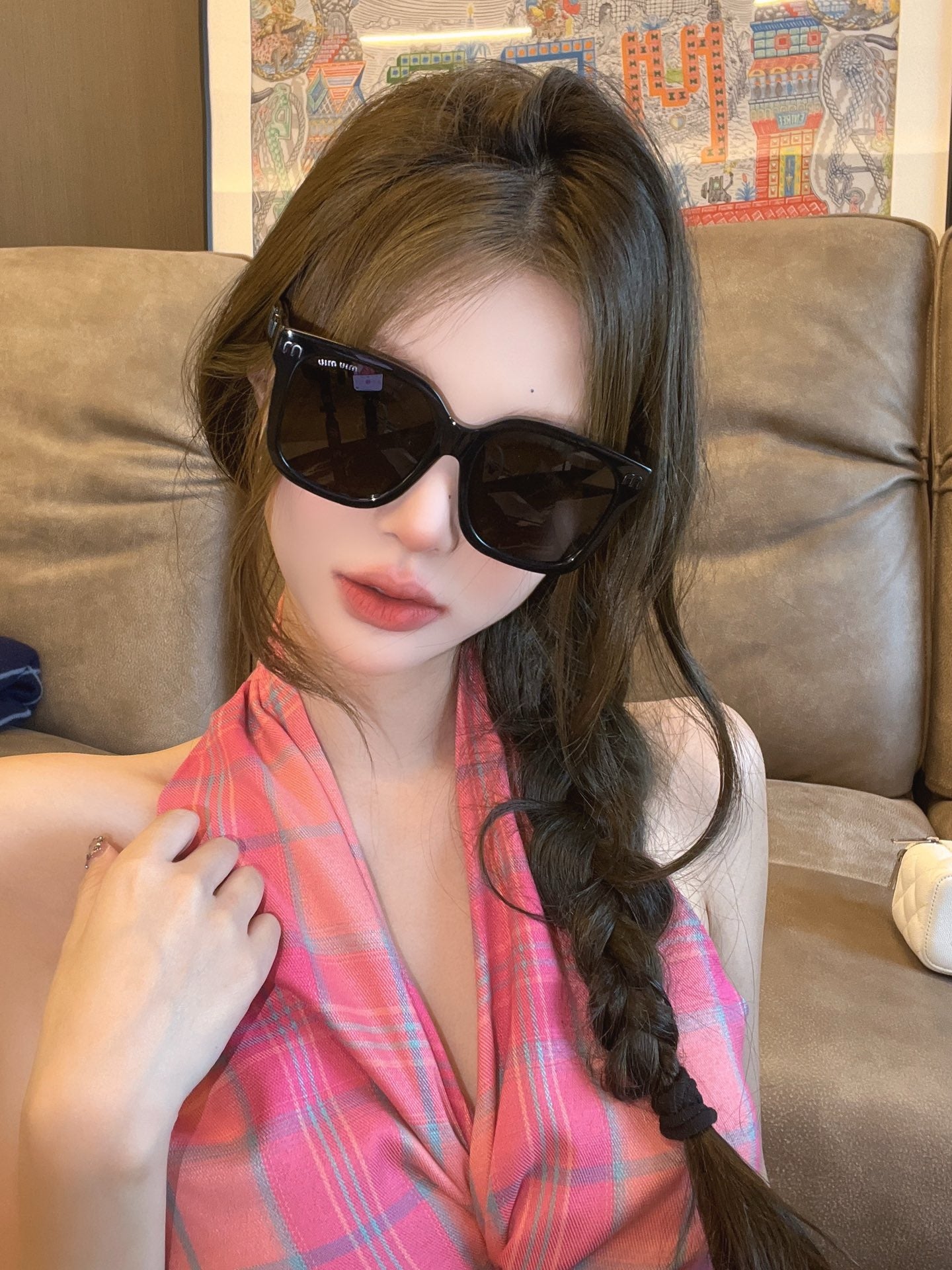 미우미우 선글라스 SMU66N