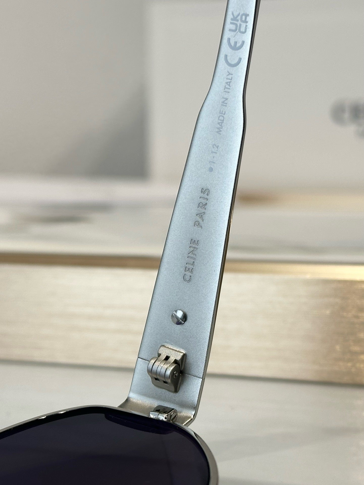 셀린느 선글라스 CL40235U