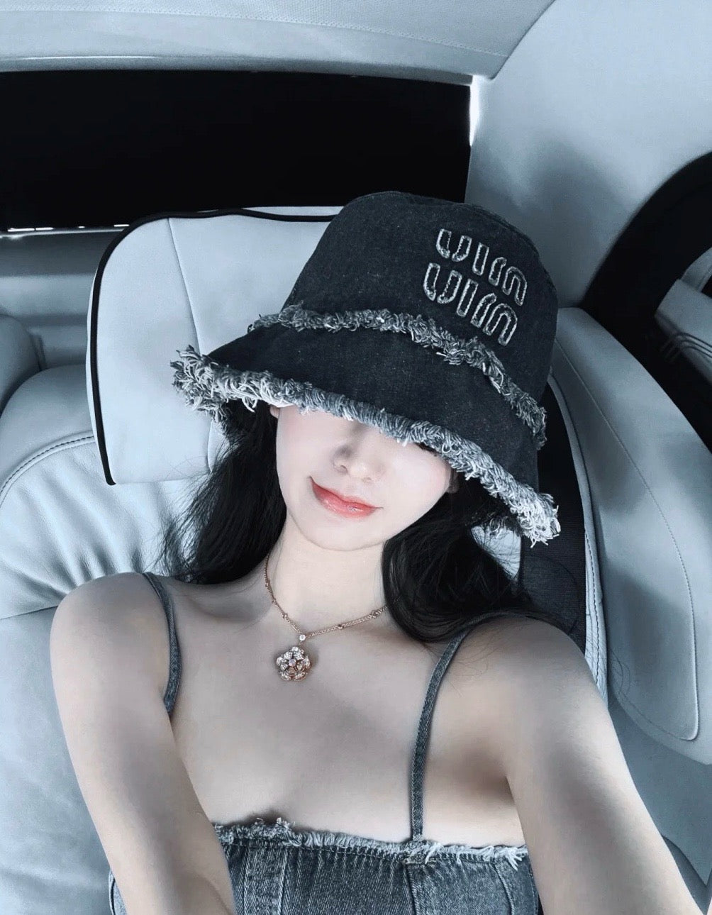 미우미우 버킷햇