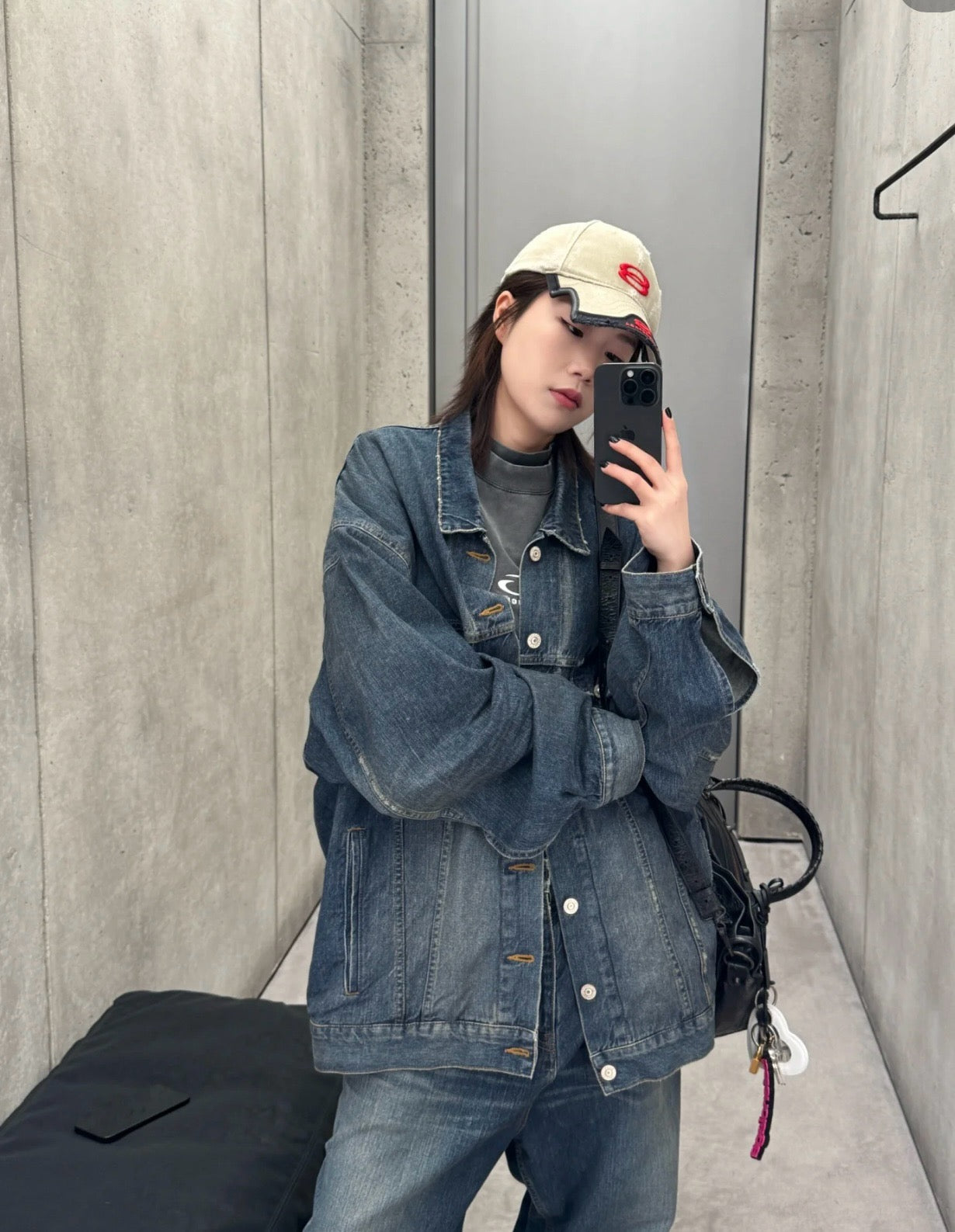 발렌시아가 볼캡