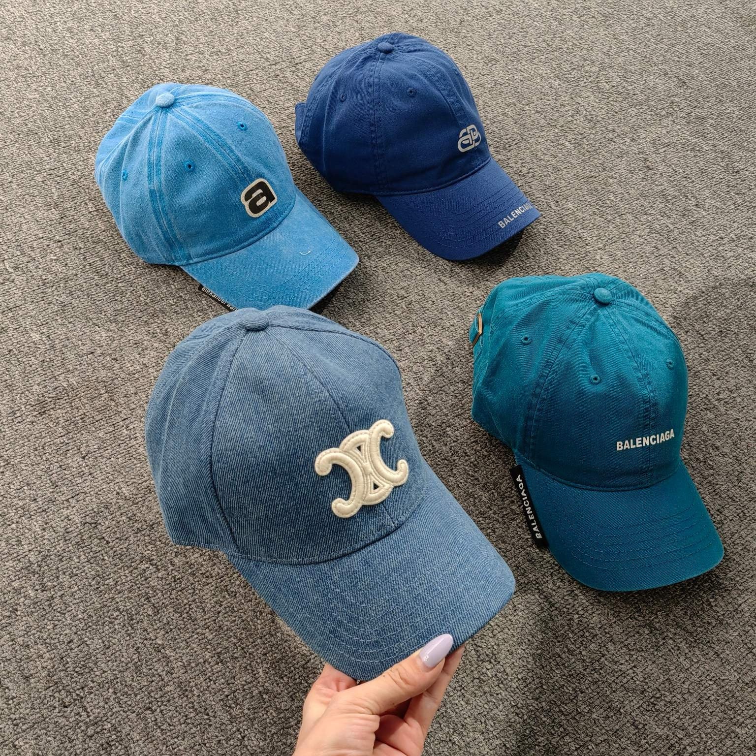 셀린느 볼캡