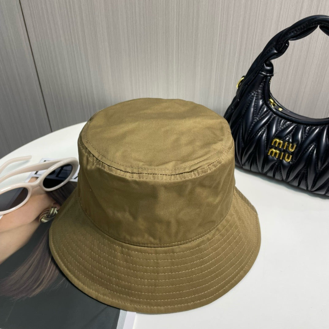 셀린느 버킷햇