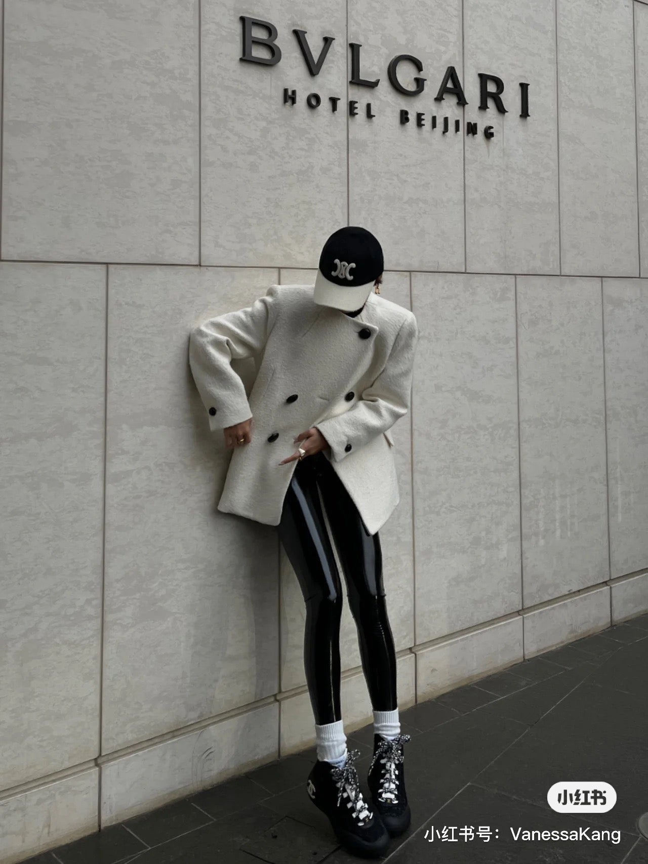 셀린느 볼캡