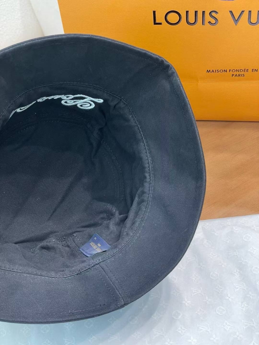루이비통 버킷햇