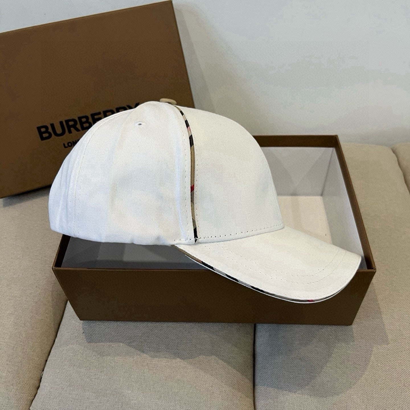 루이비통 볼캡