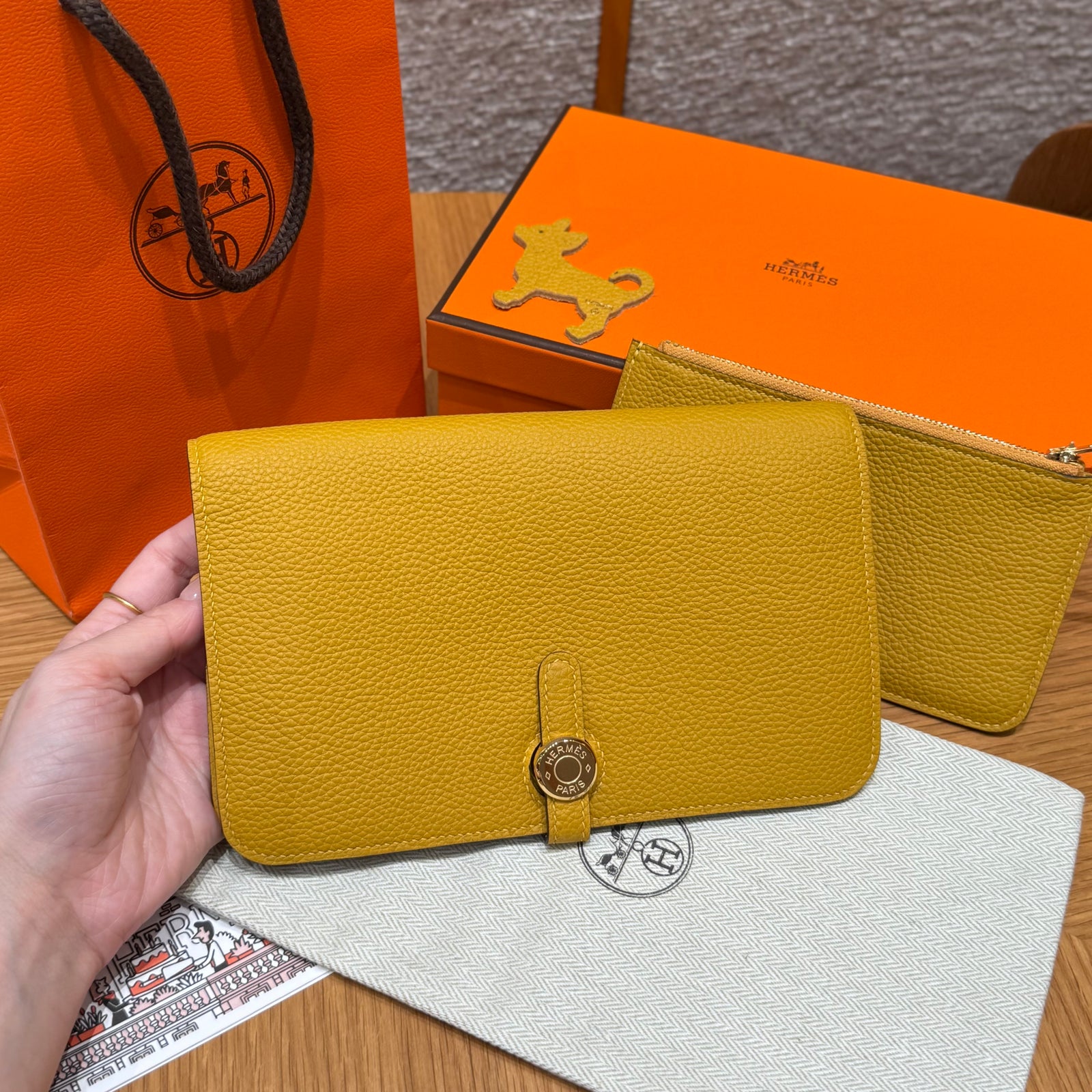 에르메스 도곤 장지갑 토고