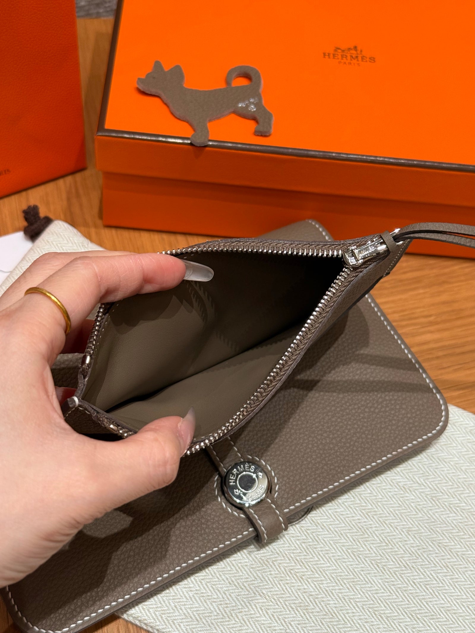 에르메스 도곤 장지갑 토고