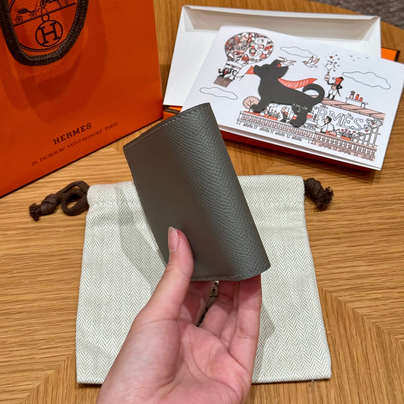 에르메스 시티즌 트윌 컴팩트 반지갑 앱송