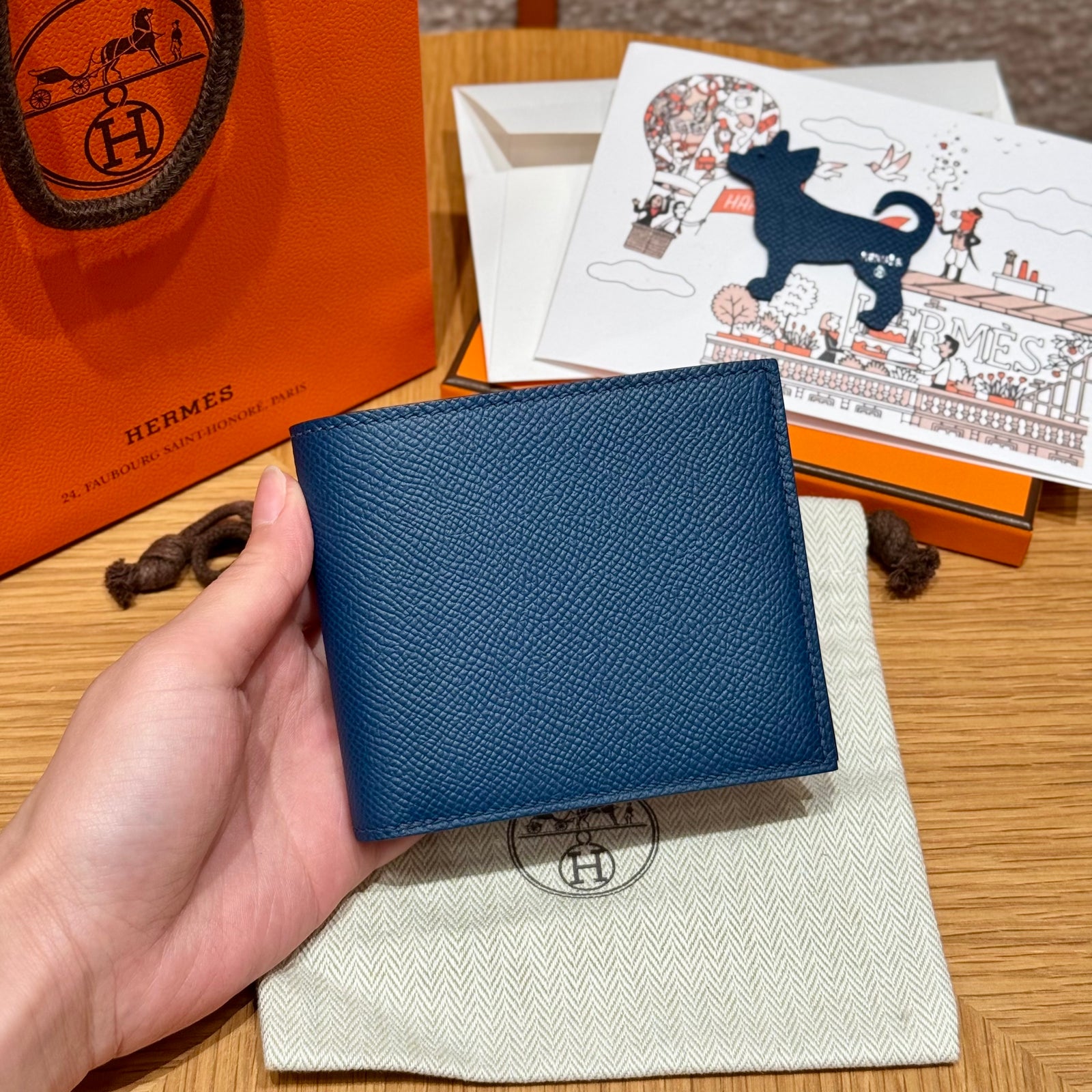 에르메스 시티즌 트윌 컴팩트 반지갑 앱송