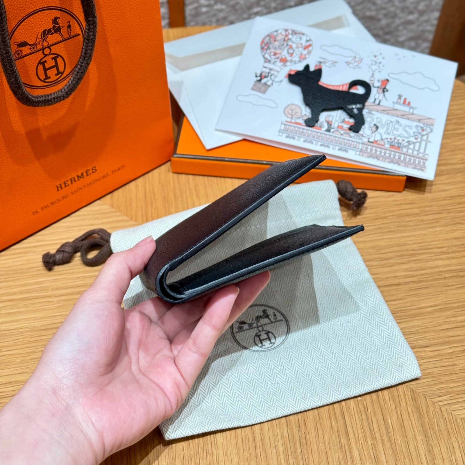 에르메스 시티즌 트윌 컴팩트 반지갑 앱송