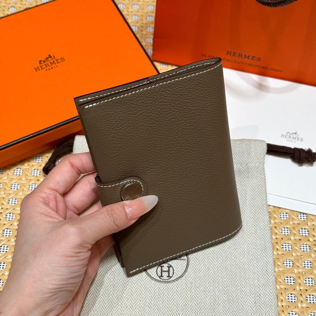 에르메스 RMS 여권 지갑 에버컬러