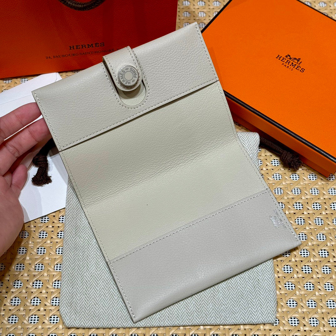 에르메스 RMS 여권 지갑 에버컬러