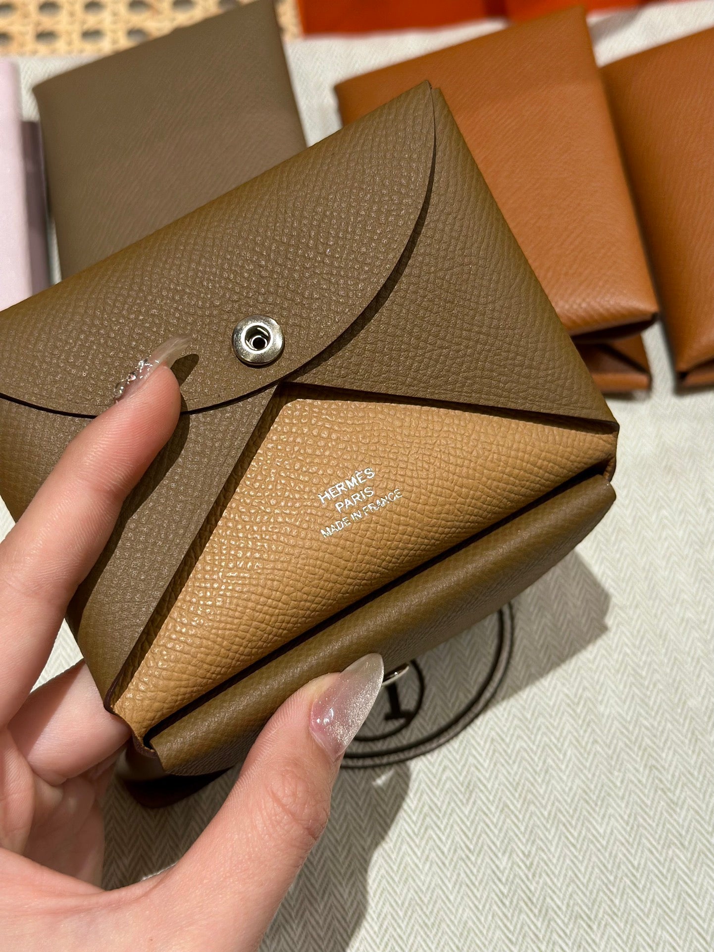 에르메스 칼비 듀오 카드지갑 앱송