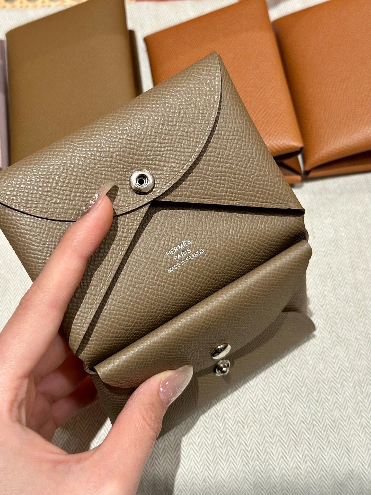 에르메스 칼비 듀오 카드지갑 앱송