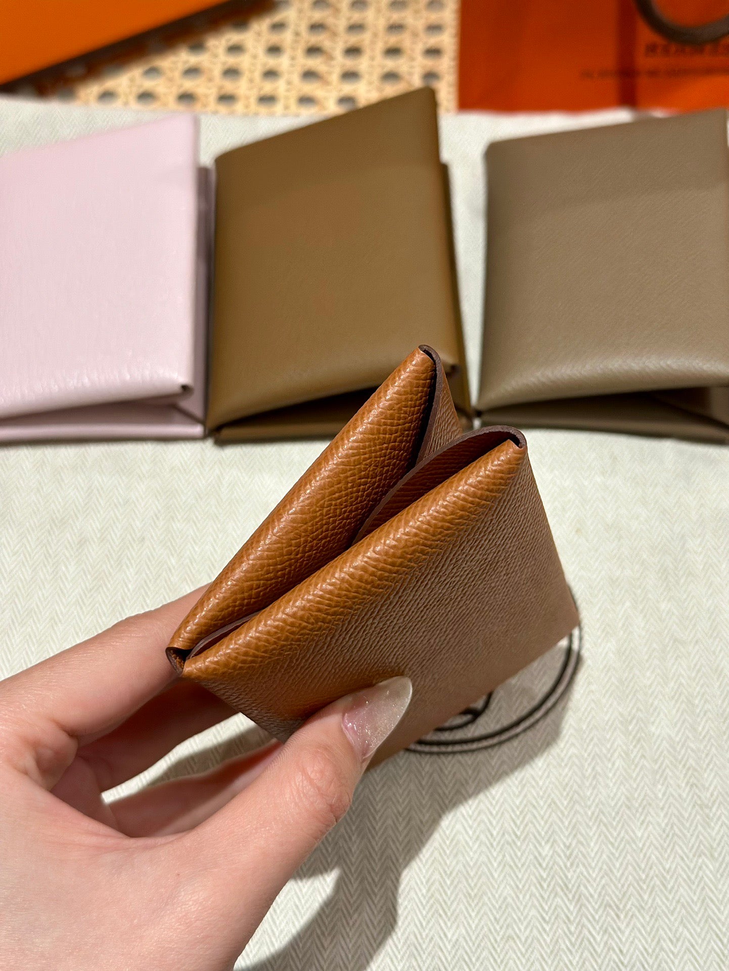 에르메스 칼비 듀오 카드지갑 앱송