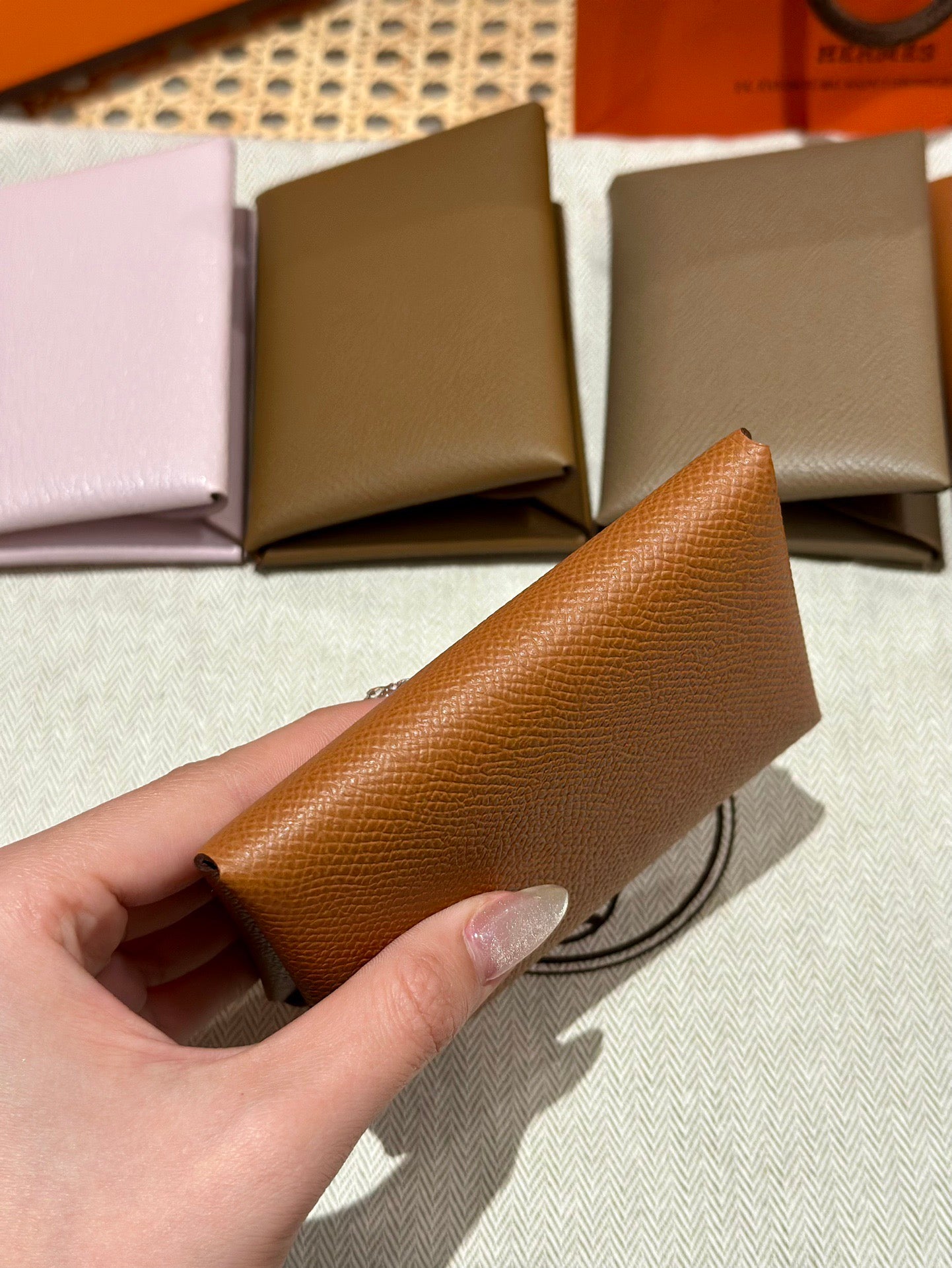 에르메스 칼비 듀오 카드지갑 앱송