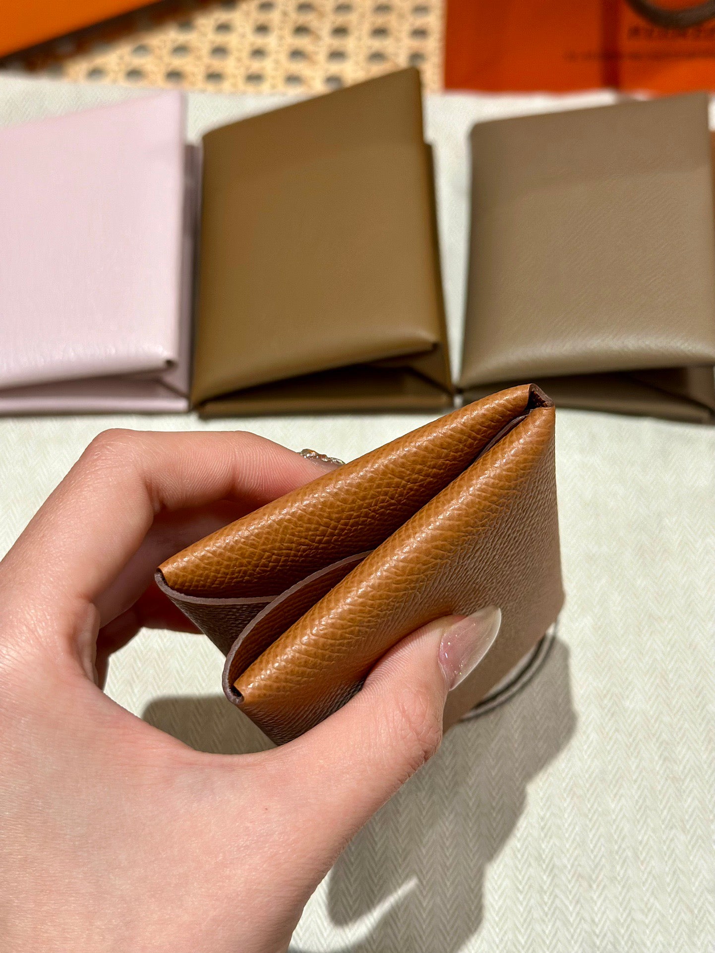 에르메스 칼비 듀오 카드지갑 앱송