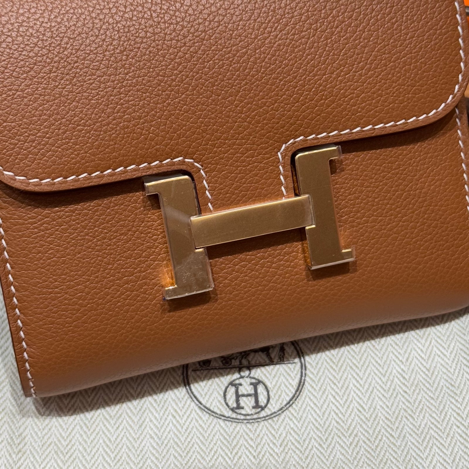 에르메스 콘스탄스 컴팩트 반지갑 에버컬러