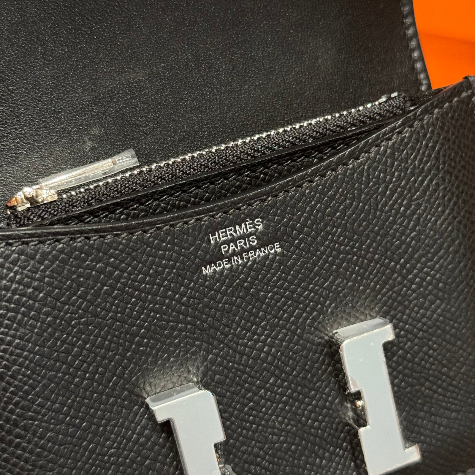 에르메스 콘스탄스 슬림 지갑 앱송