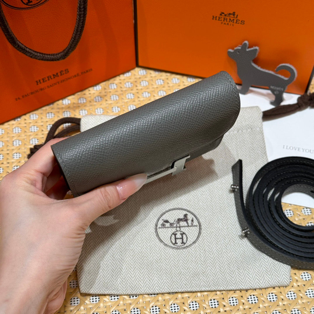 에르메스 콘스탄스 슬림 지갑 앱송