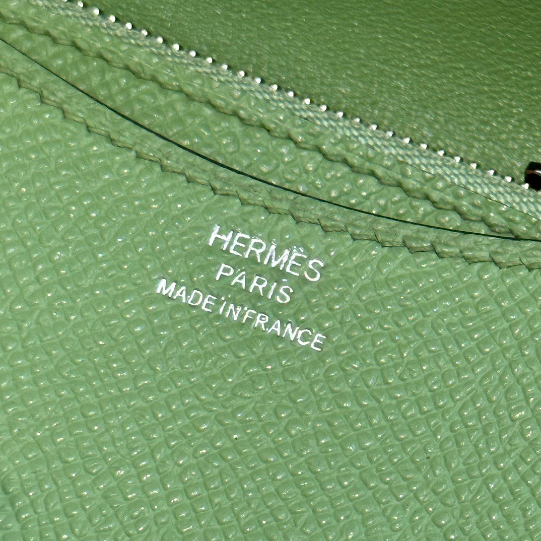 에르메스 콘스탄스 슬림 지갑 앱송