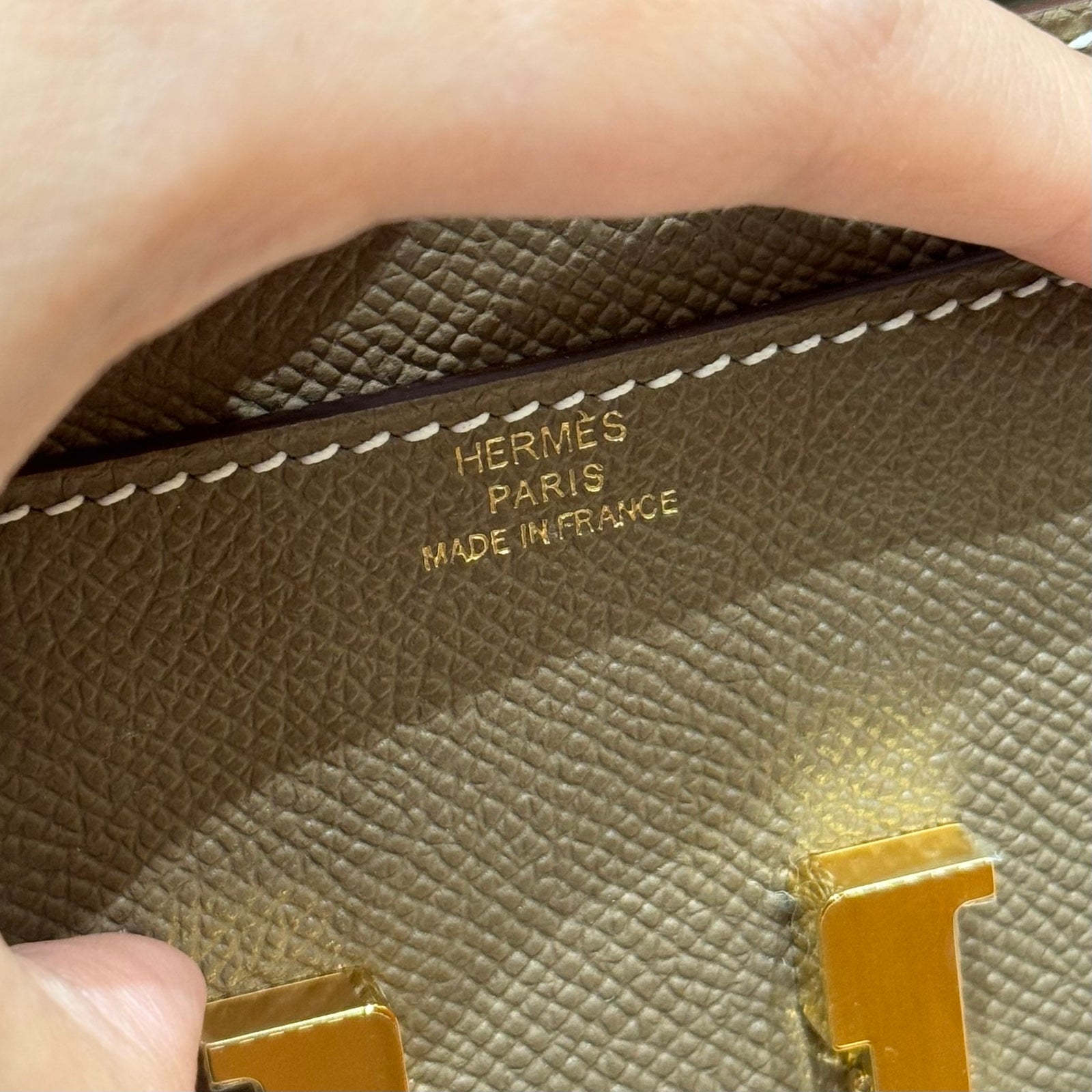 에르메스 콘스탄스 투고 앱송