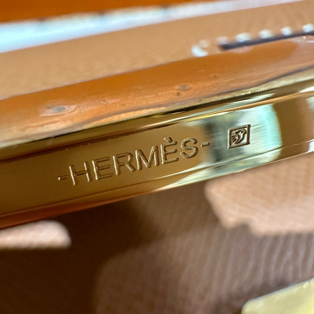 에르메스 콘스탄스 투고 앱송