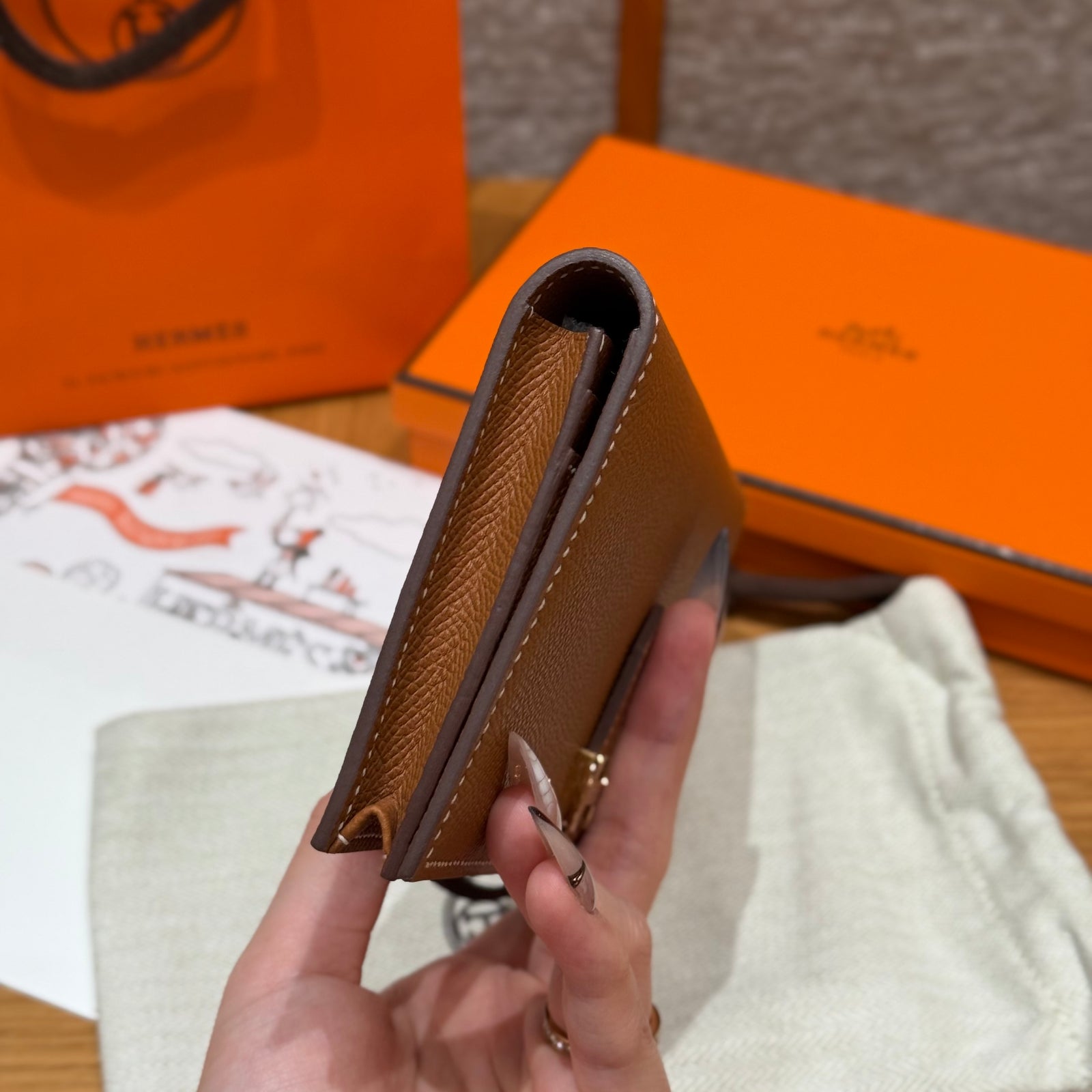 에르메스 베안 장지갑 앱송 (골드)