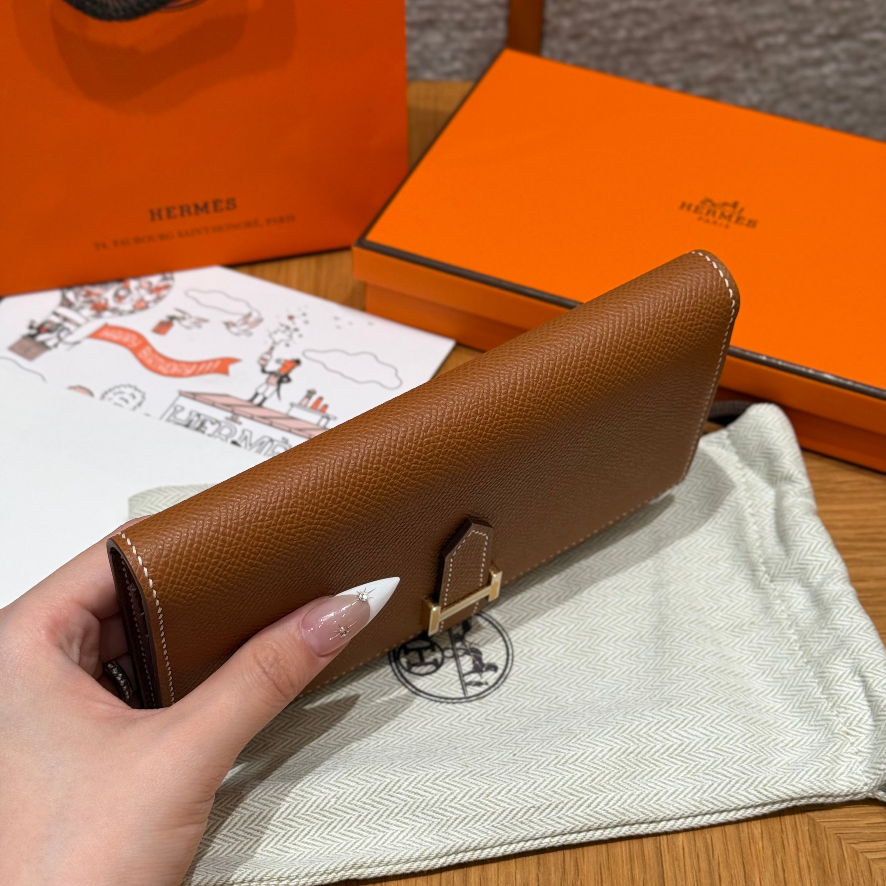 에르메스 베안 장지갑 앱송 (골드)