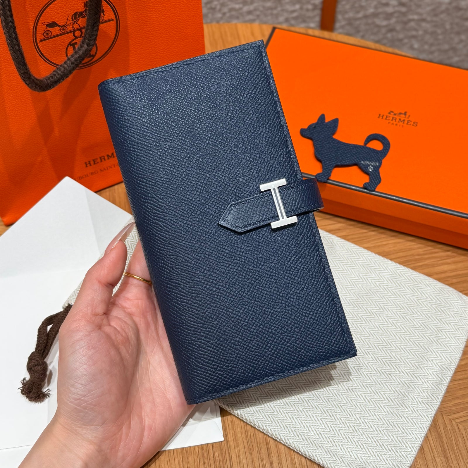 에르메스 베안 장지갑 앱송 (블루늬)