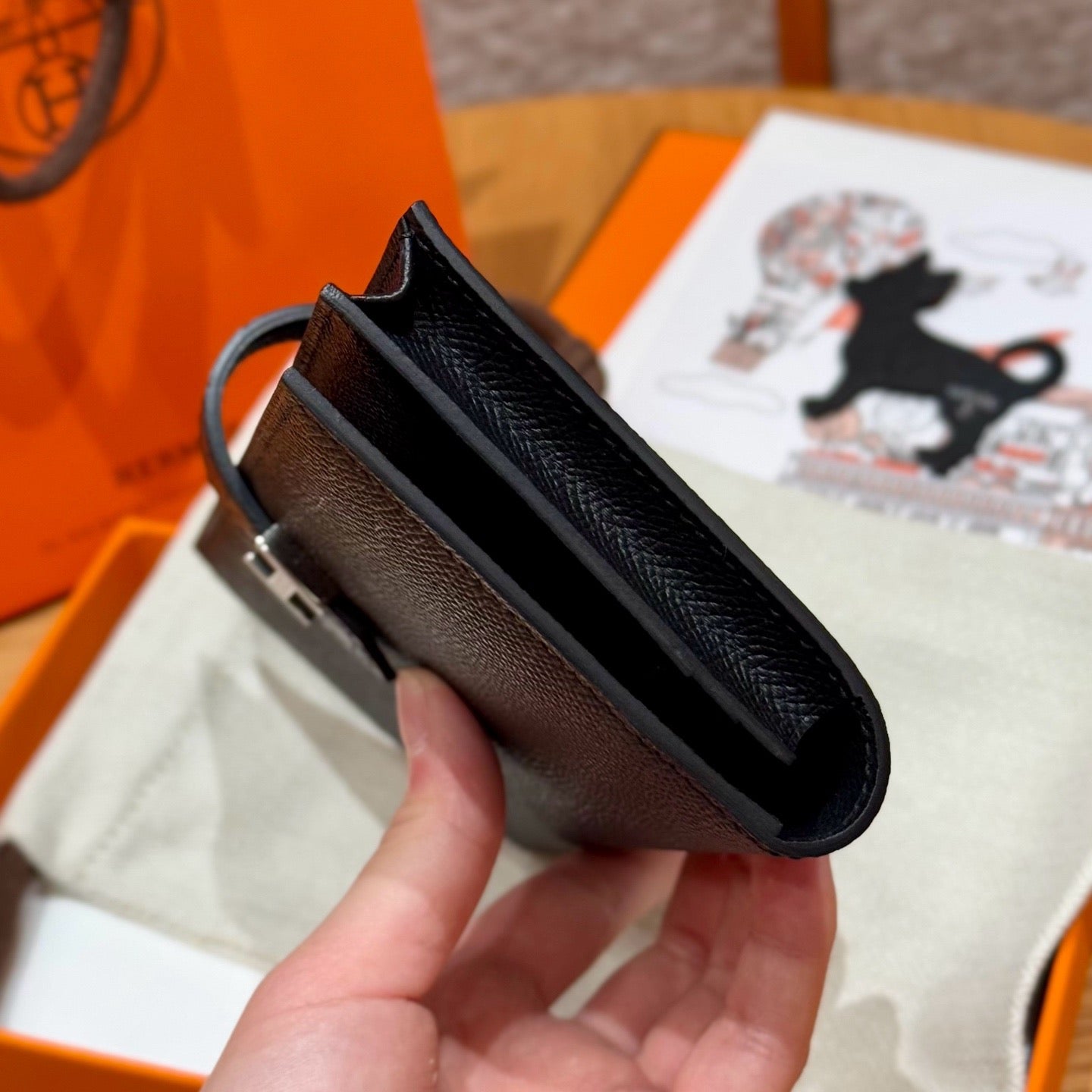 에르메스 베안 장지갑 터치