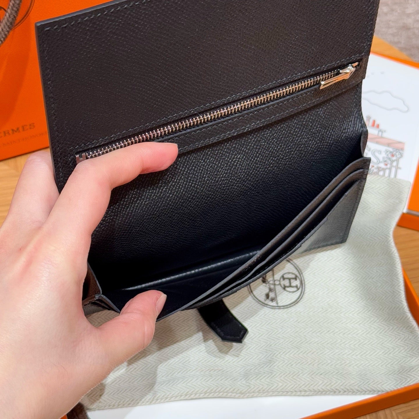 에르메스 베안 장지갑 터치