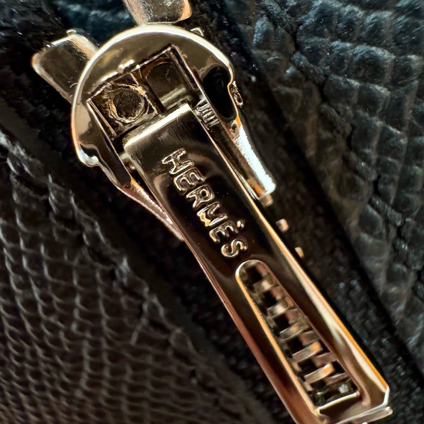 에르메스 베안 장지갑 터치