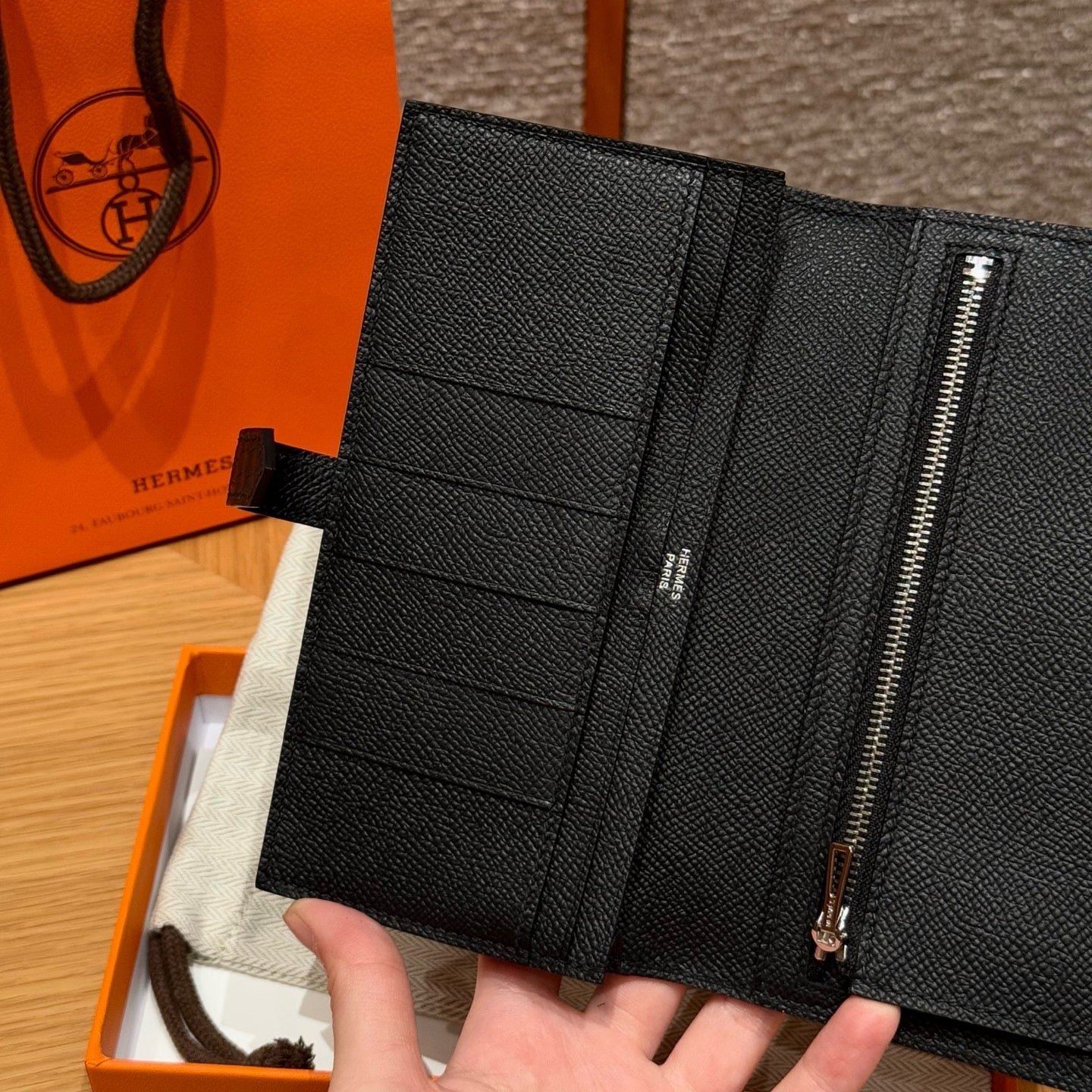에르메스 베안 장지갑 터치