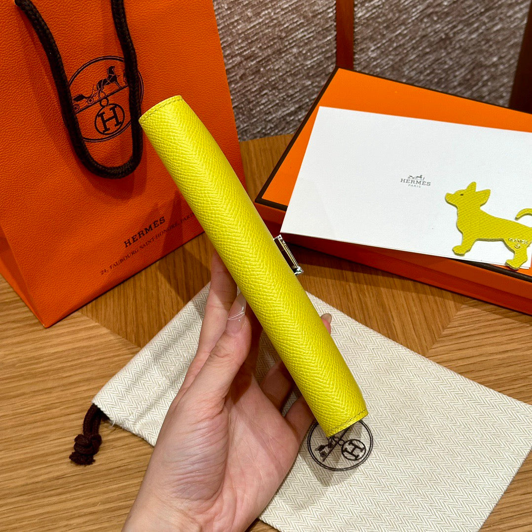 에르메스 베안 장지갑 앱송 (라임)