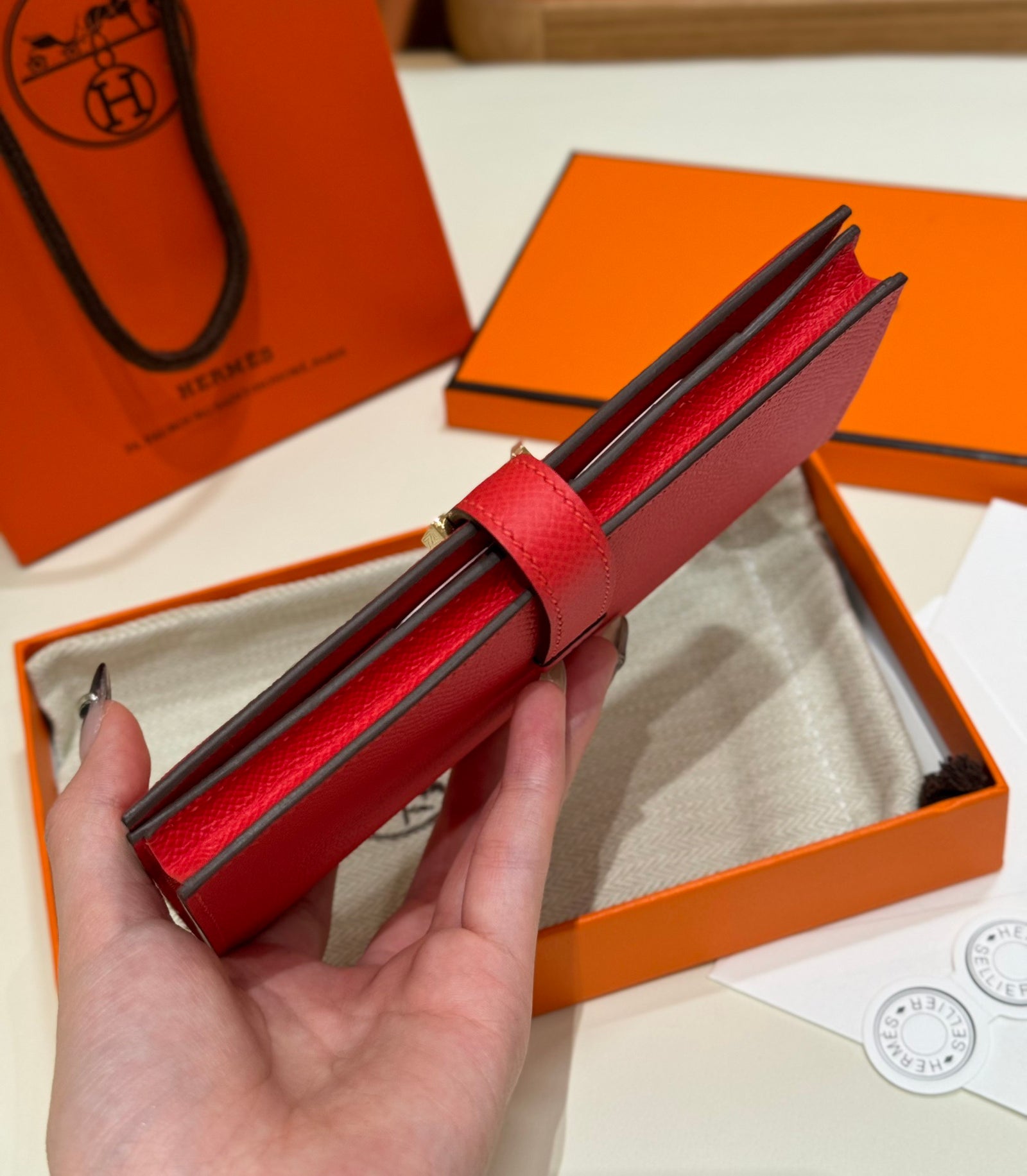 에르메스 베안 장지갑 앱송 (부겐빌리에)