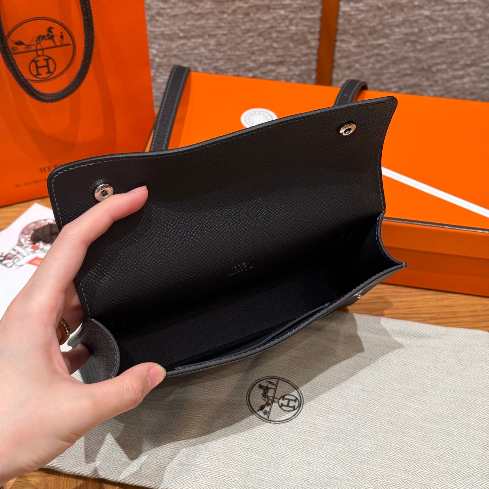 에르메스 H 스냅 장지갑 앱송