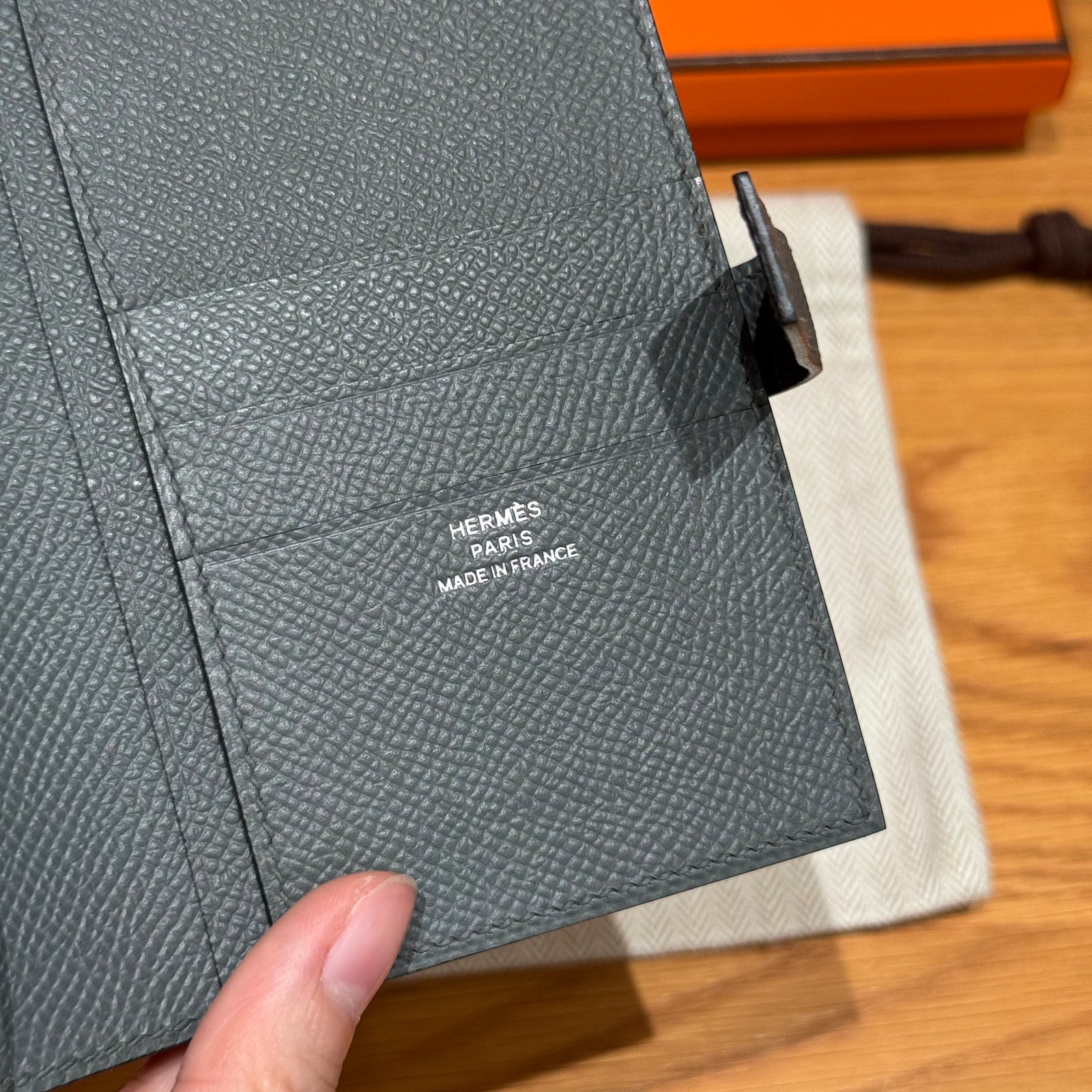 에르메스 H 파상트 반지갑 앱송