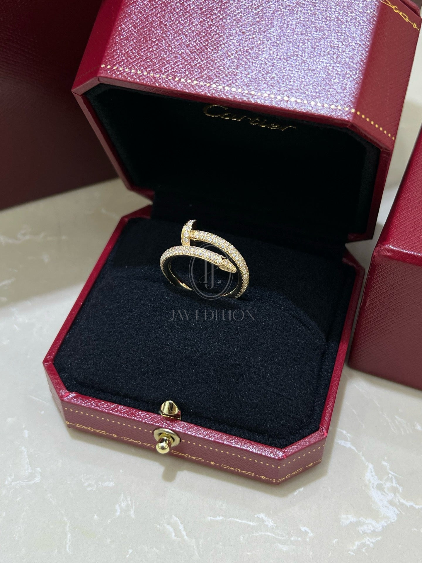 까르띠에 앵끌루 링 클래식 (18K)