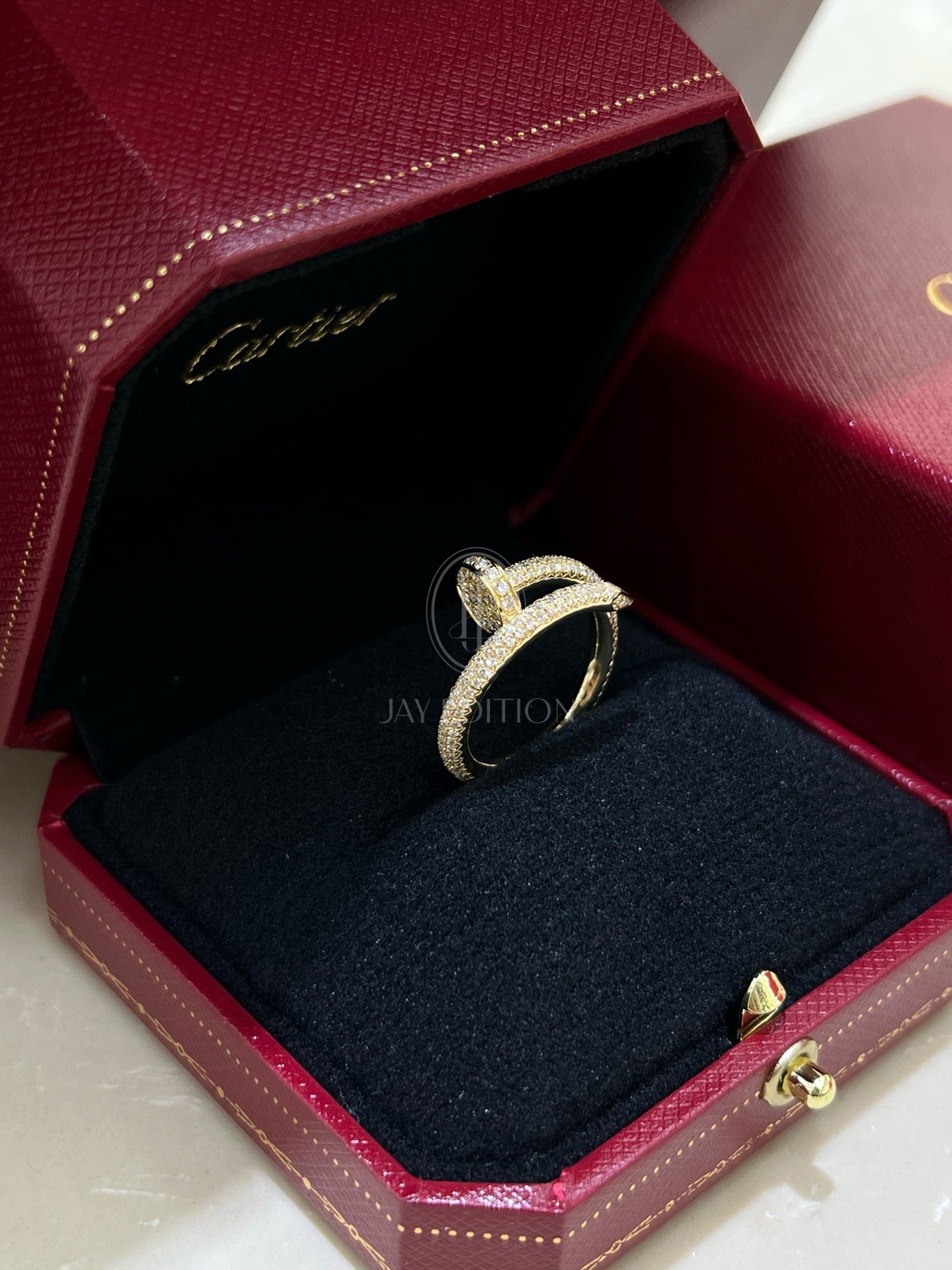 까르띠에 앵끌루 링 클래식 (18K)