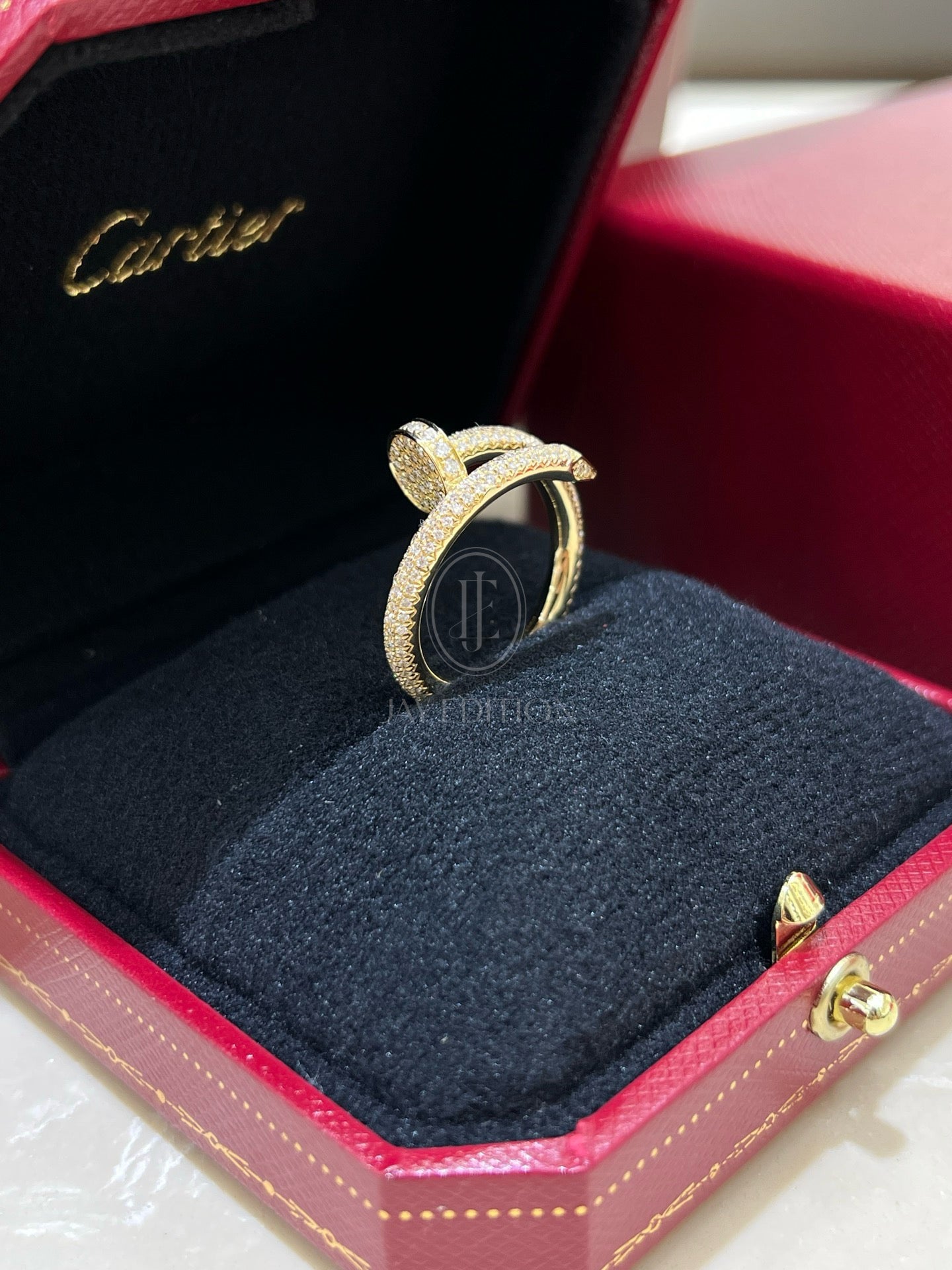 까르띠에 앵끌루 링 클래식 (18K)