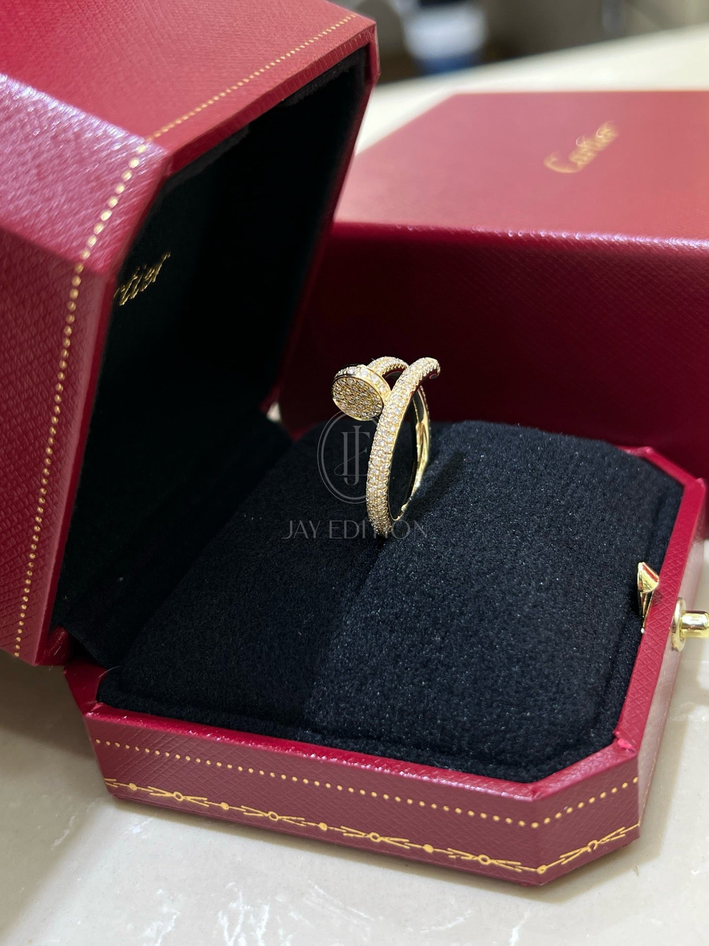 까르띠에 앵끌루 링 클래식 (18K)