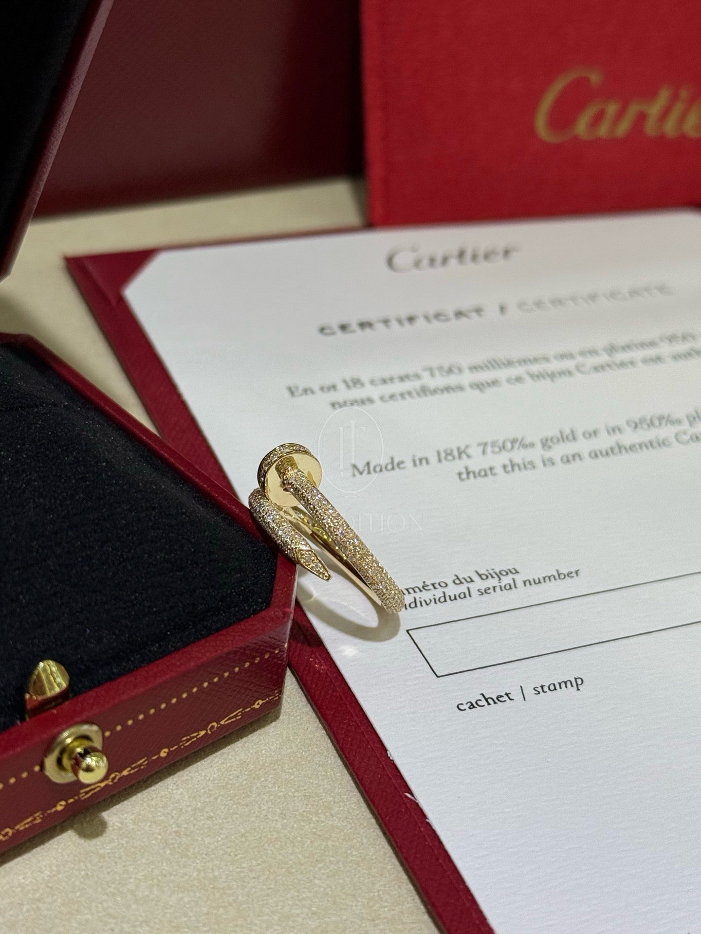 까르띠에 앵끌루 링 클래식 (18K)