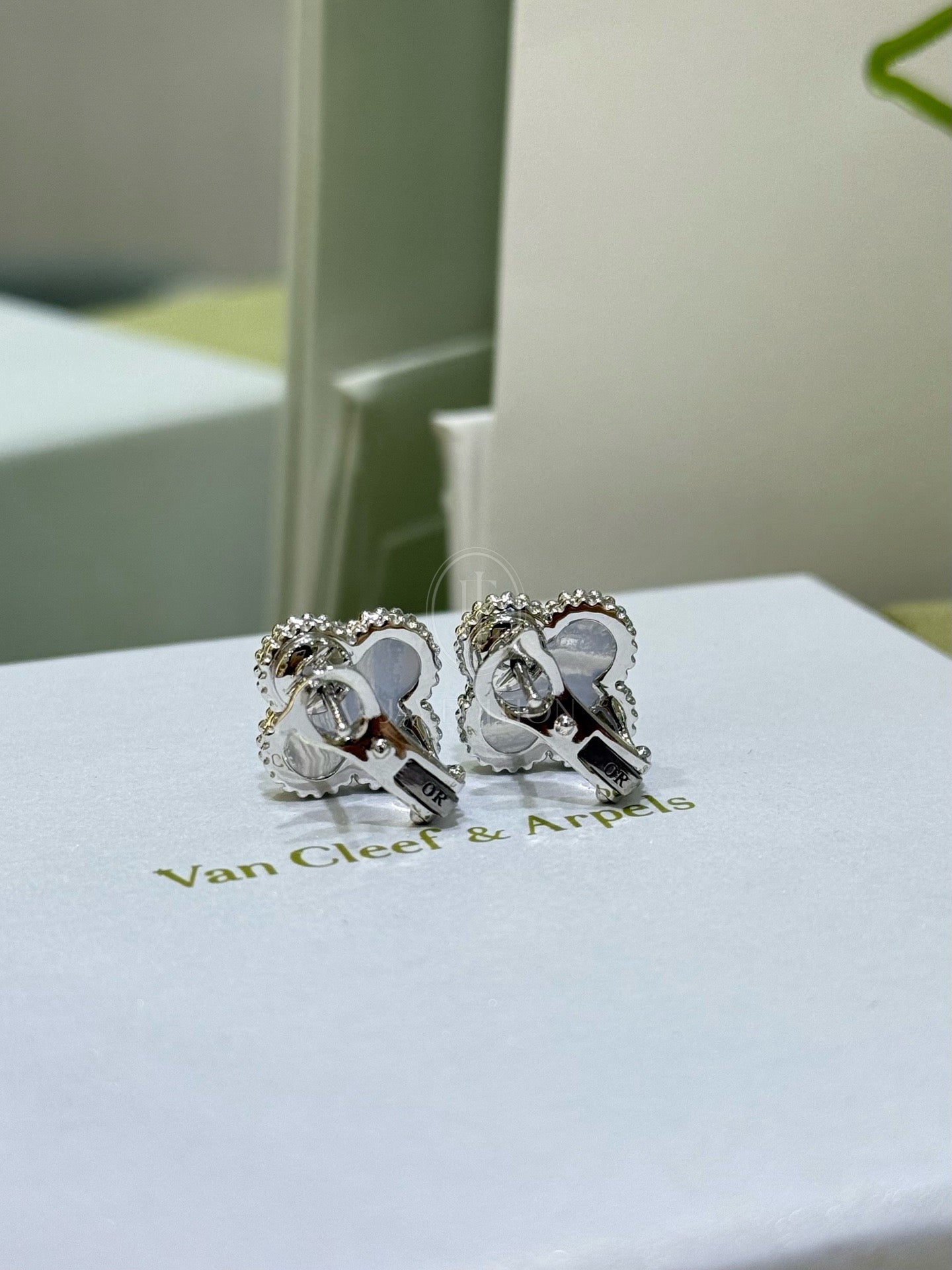 반클리프 빈티지 알함브라 이어링 (18K)